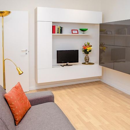 Guesthost - Istria M5 Cozy Apartment Milão Exterior foto